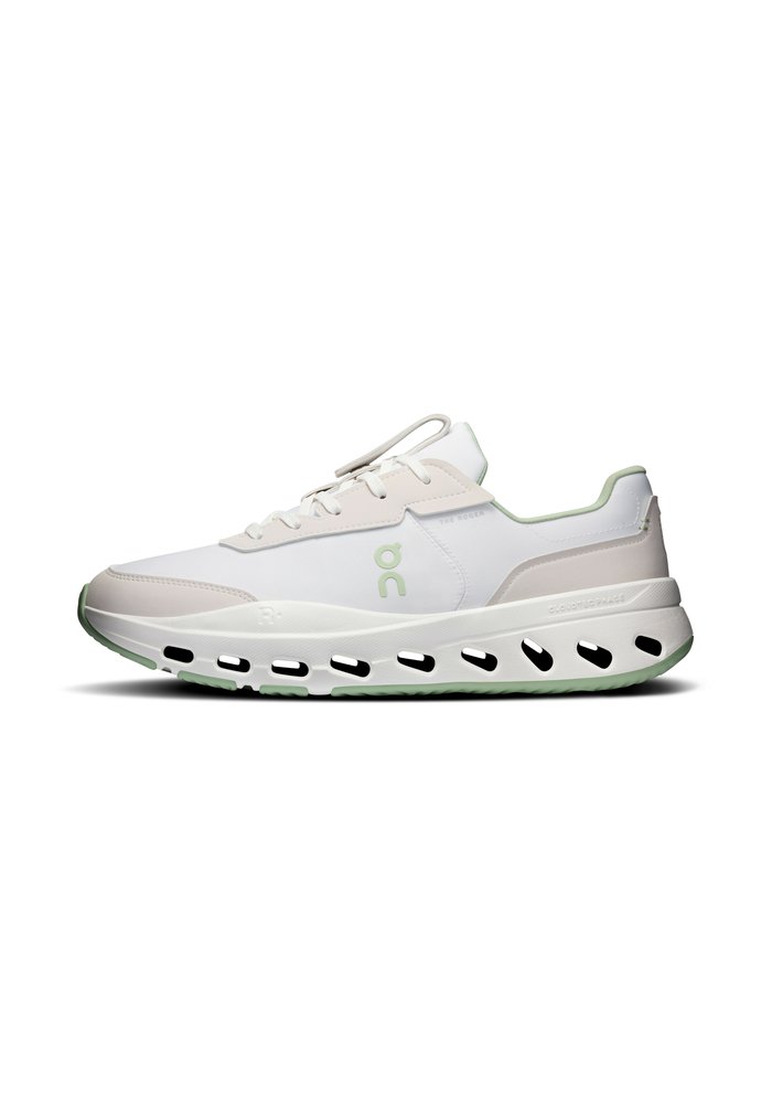 On THE ROGER WILDCARD - Trainers - white sage