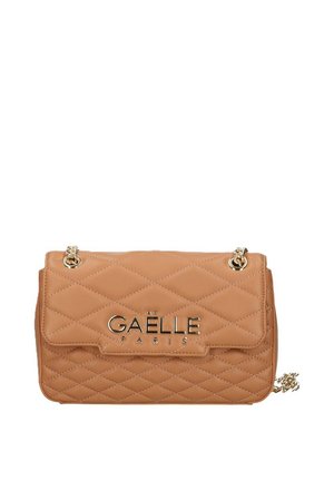 Borsa a tracolla in pelle trapuntata color cuoio con tracolla a catena dorata e logo GAËLLE PARIS sulla pattina frontale.