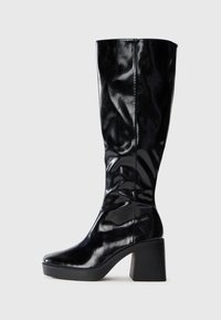 Unselected, black