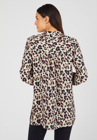 Damart Tuniek - beige animalier