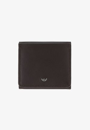 Portefeuille en cuir marron foncé avec des coutures visibles et un petit logo argenté centré en bas sur fond blanc.