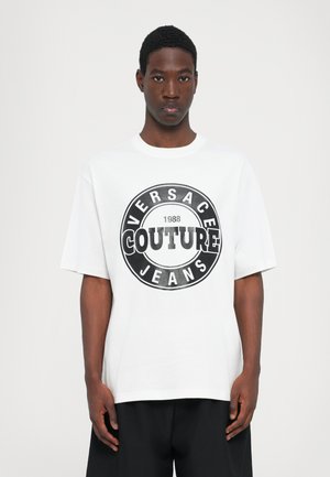 - T-shirt z nadrukiem