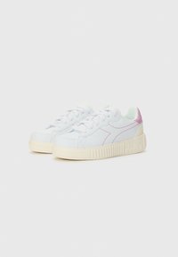 Diadora GAME STEP TUTU UNISEX - Chaussures fitness - violet mist