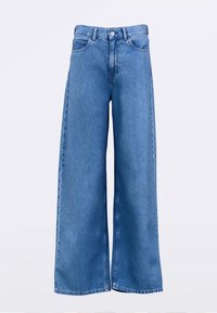 Jean en denim à jambes larges de couleur bleu clair. Comprend une taille haute, des poches avant, ainsi qu'une fermeture classique à boutons et fermeture éclair.