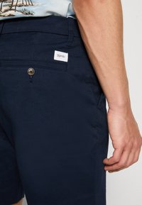 Esprit CHINO SLIM FIT - Shorts - navy
