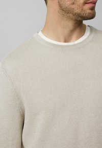 s.Oliver BLACK LABEL SOFTER - Strickpullover - helles beige