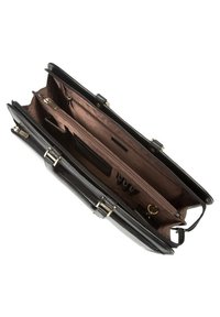 Bolso de mano de cuero negro con cierre de cremallera, varios compartimentos y un interior suave. Cuenta con herrajes dorados y un bolsillo organizador.