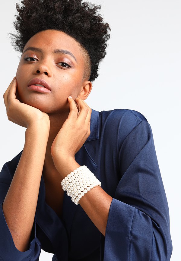 MEGAN BRACE STRING - Armband