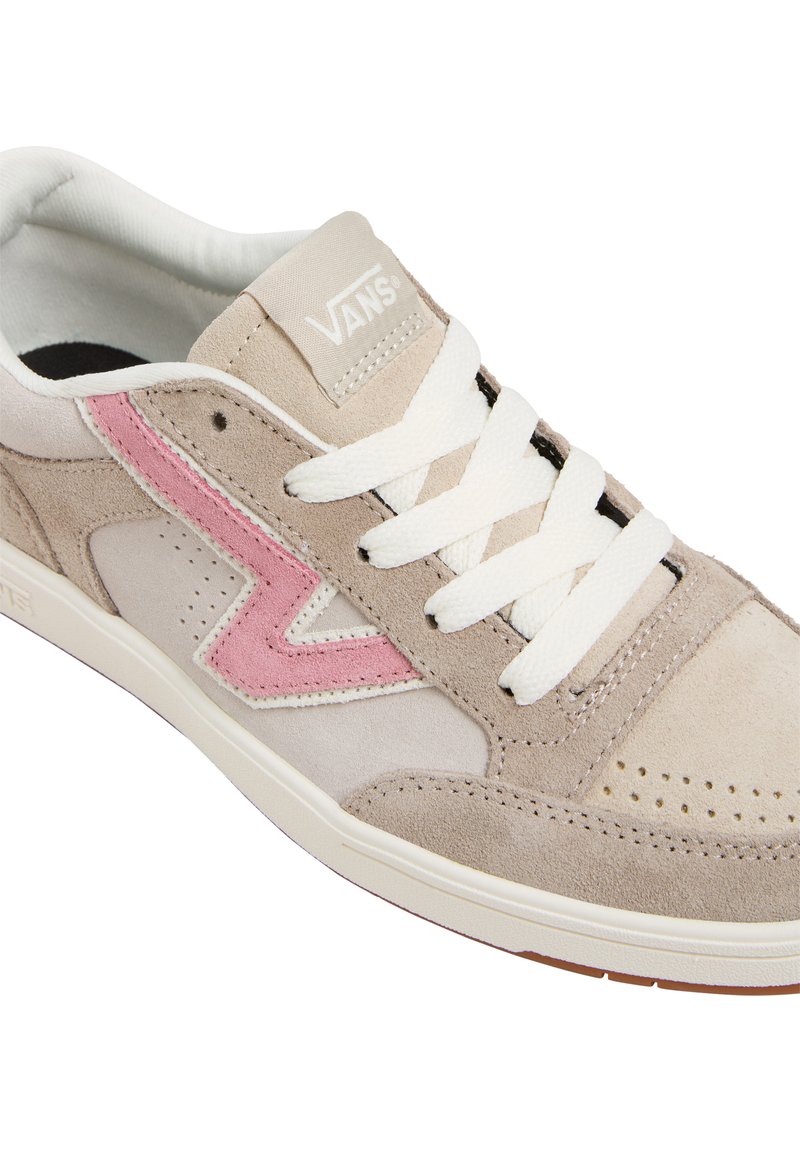 Vans LOWLAND CC UNISEX Zapatillas pink/rosa