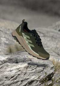 Unausgewählt, shadow olive/tent green/halo green