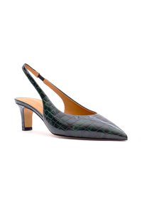 Grüne Slingback-Pumps aus Lackleder mit spitzer Zehenpartie, geprägt mit Krokodilmuster und einem 5 cm hohen Blockabsatz.