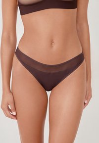 Non sélectionné, brown