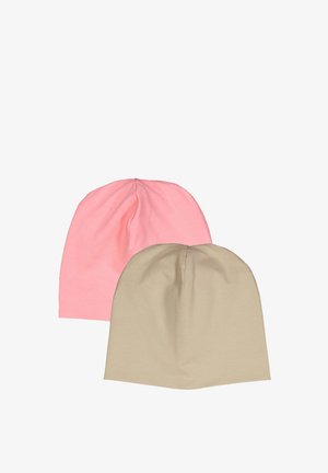 Dwie czapki: jedna w miękkim różowym kolorze, a druga w jasnym beżu. Obie wykonane z bawełny, charakteryzują się prostym, dopasowanym wzorem z szwem na czubku.