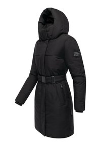 Sort polstret vinterjakke med høj krave, bælte i taljen, sidelommer med lynlås og et slankt design. Blødt stof med en glat tekstur.