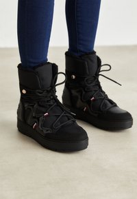 Tommy Hilfiger Vinterstøvler - black