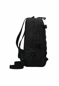 Schwarzer Rucksack aus robustem Material, rechteckige Form, gepolsterte Schultergurte, externe Taschen und verstellbare Seitenschnallen.