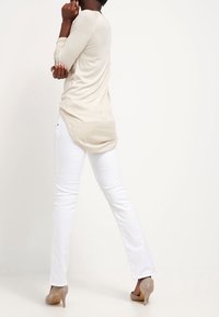 Pepe Jeans Jeans a sigaretta - white