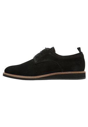 Sportieve veterschoenen - black