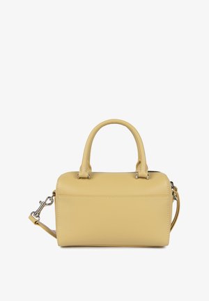 Borsa a tracolla gialla in pelle con manici corti, forma strutturata, accessori in metallo argentato e tracolla removibile. Texture liscia e design minimale.