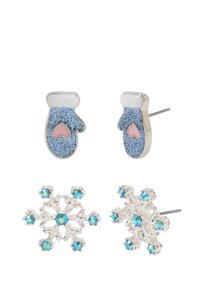 Sølvfargade örhängen med två design: blå glittrande vantar med rosa hjärtan och silverfärgade snöflingor prydda med turkosa ädelstenar.