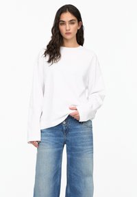 PULL&BEAR OVERSIZE biały