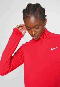 Nike Performance DRI-FIT PACER - Camisola de manga comprida - crimson