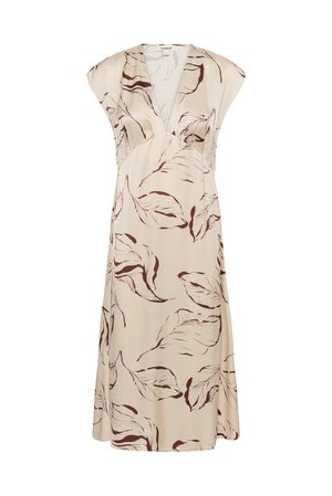 Robe portefeuille beige avec courtes manches gigot, présentant un profond décolleté en V et des motifs de feuilles brun foncé sur toute la surface. Confectionnée dans un tissu lisse.