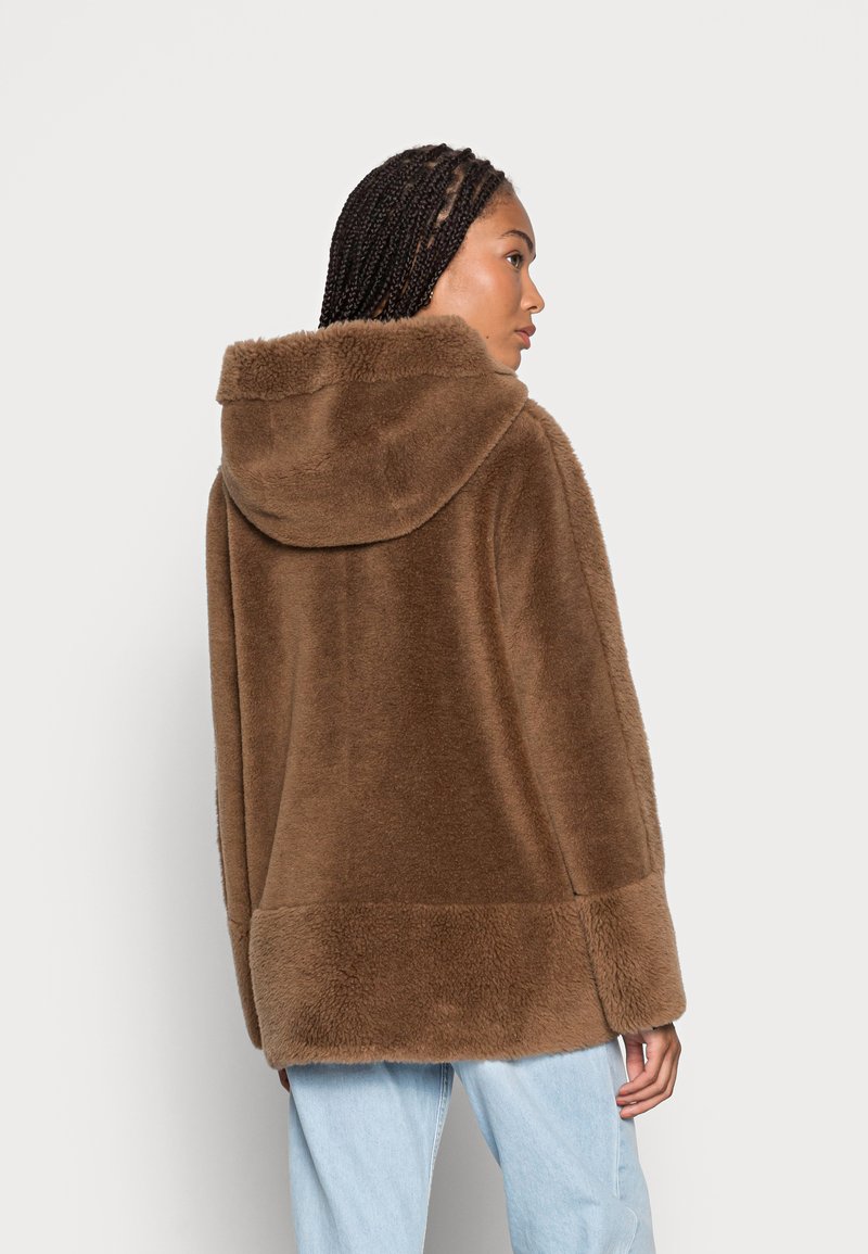 Damen Leichte Jacken | Oakwood IRIS Winterjacke cognac/braun - TN25337 Damen Leichte Jacken | Oakwood IRIS Winterjacke cognac/braun - TN25337