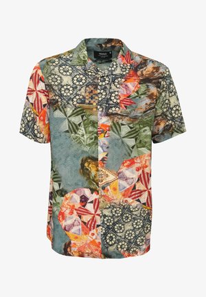 Lühikeste varrukatega nööbitav särk, mis sisaldab kollaaži lille- ja geomeetrilistest mustritest erksates värvides, peamiselt rohelises, punases ja sinises.