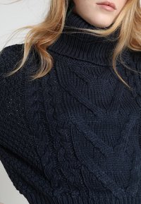 Ivyrevel Stickad tröja - dark blue