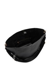 Zwarte leren totebag met een gestructureerde afwerking, gouden hardware en een ruime binnenkant met een ritszak en stoffen schouderband.