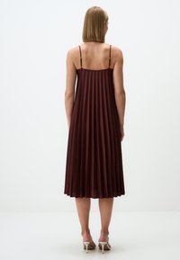Jimmy Key STRAPPY U NECK MIDI  - Freizeitkleid - brown