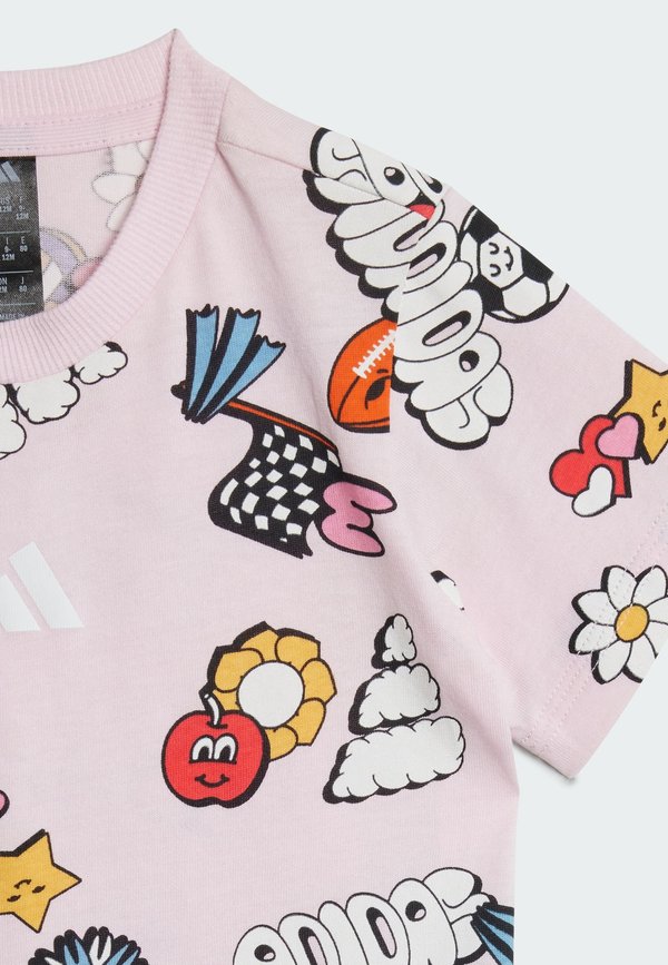 SEASONAL ESSENTIALS FUN ALLOVER PRINTED KIDS - Tracksuit3