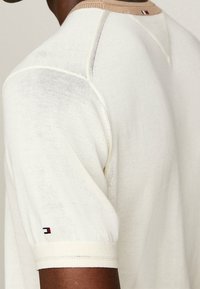 Tommy Hilfiger Jednoduché tričko - white