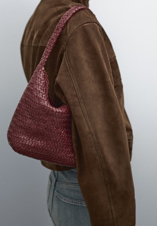 BUCKET - Handbag - bordeaux3