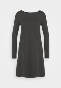 Mörkgrå långärmad klänning med rund halsringning, A-linjeformad silhuett och mjukt strukturerad tyg. Inga synliga mönster eller metalldelar.