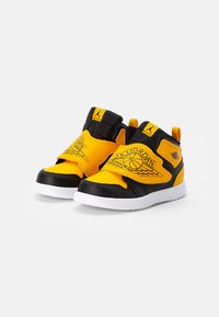 Jordan SKY JORDAN 1 - Sapatilhas - black/univ gold-white