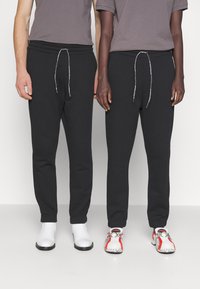 Trigema Pantaloni Sportivi Unisex – Jersey Singolo, Taglio Dritto, 100% Cotone, Vita Elastica
