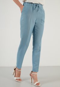 LELA REGULAR FIT - Hlače - light blue
