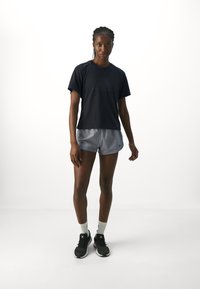 adidas Performance PACER LUX  - Sporta šorti - grey three