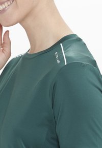 ELITE LAB Sports T-shirts - marble green