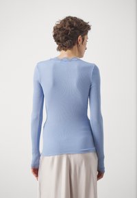 Rosemunde BABETTE REGULAR  - Top dugih rukava - blue heaven