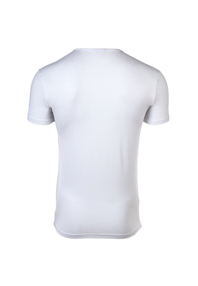 Camiseta blanca de manga corta hecha de algodón suave. Cuello redondo clásico y forma ajustada sin patrones ni acentos visibles.