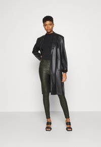 JDY NEWTHUNDER HIGH NOOS - Calças - forest night