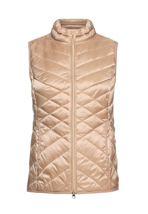 Beige gewatteerd vest met hoge kraag, voorzien van een rits aan de voorkant en een chevronsteekpatroon, gemaakt van lichtgewicht, glanzend materiaal.