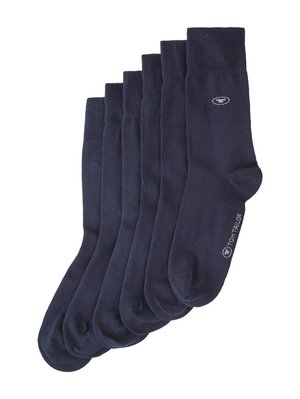 Set von sechs navyblauen Socken. Hergestellt aus glattem Stoff mit geripptem Bündchen. Jede Socke hat ein kleines Logo nahe der Zehe. Klassisches Design.