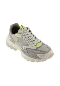 Zapatilla deportiva con parte superior de malla y sintético en gris y blanco, con acentos en amarillo neón, cordones redondos y una suela de goma gruesa.