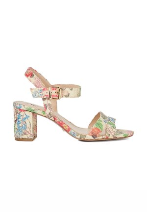 Sandals - multi raffia
