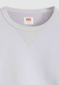 Unselected, h chateau gray