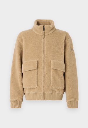 Beige fleece jack met hoge kraag, voorrits, twee grote klepzakken en geribbelde manchetten en zoom. Zachte textuur met een gezellige uitstraling.